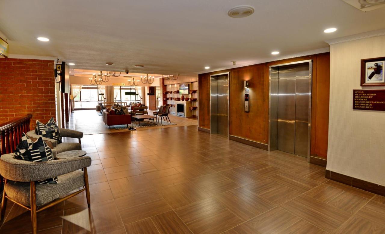 The Centurion Hotel Luaran gambar
