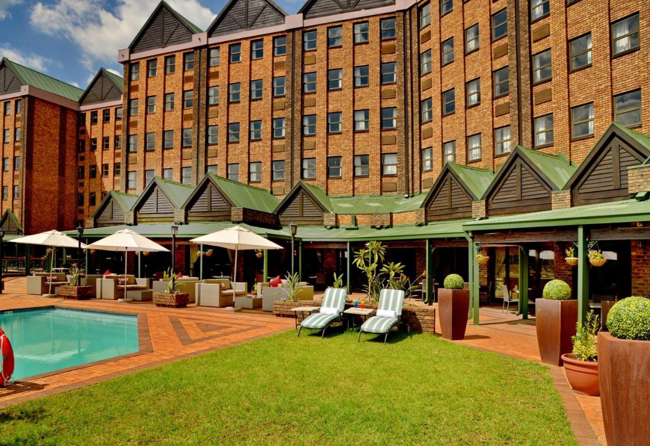 The Centurion Hotel Luaran gambar