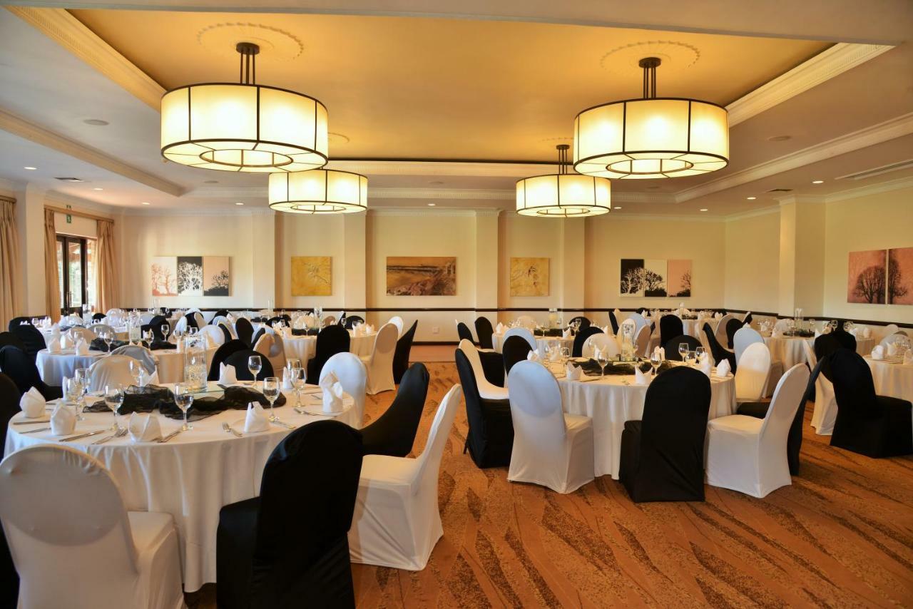 The Centurion Hotel Luaran gambar