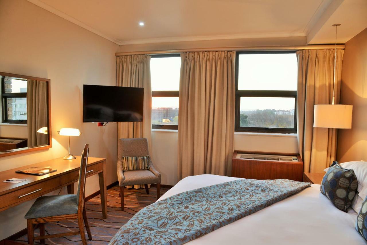 The Centurion Hotel Luaran gambar