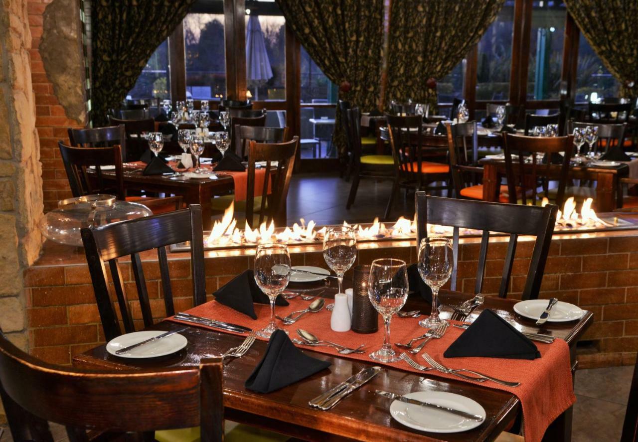 The Centurion Hotel Luaran gambar